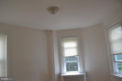 5004 Cedar Ave unit SECOND FLOOR UNIT 2, Philadelphia, PA 19143 - photo 4