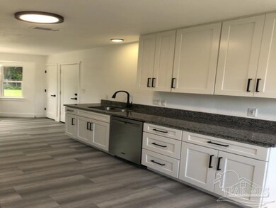 3588 Wimbledon Dr, Pensacola, FL 32504 - photo 3