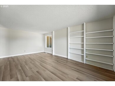 19766 SW Murphy St, Beaverton, OR 97007 - photo 6