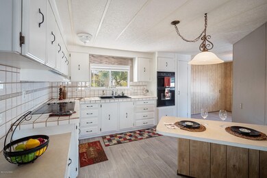 Light & Bright Kitchen