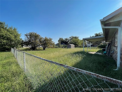 1702 Smith St, Durant, OK 74701 - photo 5