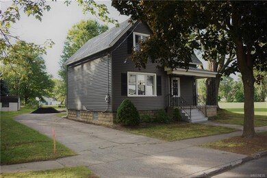 229 Stenzil St, North Tonawanda, NY 14120 - photo 2