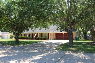 121 S Jane St, Alvin, TX 77511 - photo 3