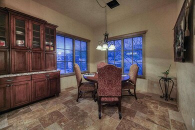 013_Casual Dining