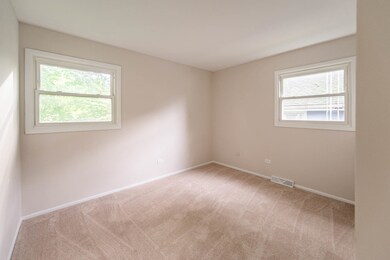 335 Lorraine Ave, Waukegan, IL 60085 - photo 6