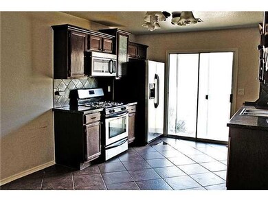 14270 Desert Cactus Dr, Horizon City, TX 79928 - photo 4