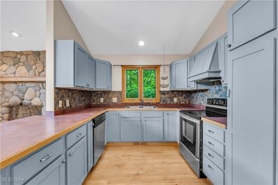 2053 N Plaza Dr, Roaming Shores, OH 44084 - photo 7