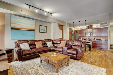 Extremely spacious and roomy loft located in the h