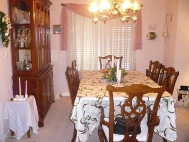 FORMAL DINING