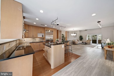 5704 Balsam Grove Ct, Rockville, MD 20852 - photo 5