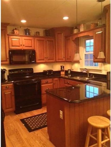 327 Lyman Ave, Womelsdorf, PA 19567 - photo 7