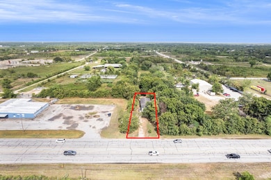 19541 Highway 35, Alvin, TX 77511 - photo 2