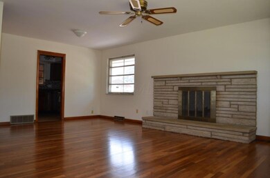 1201 Pierce Ave, Columbus, OH 43227 - photo 4