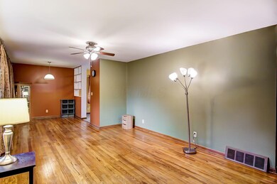 1333 Frisbee Dr, Columbus, OH 43224 - photo 4