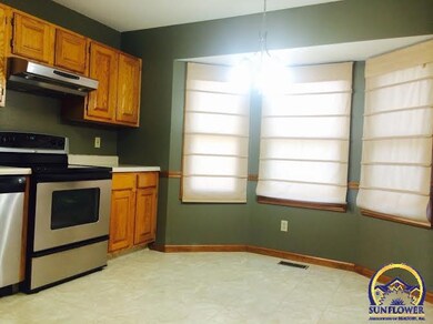 3711 SW Mission Ave, Topeka, KS 66610 - photo 5