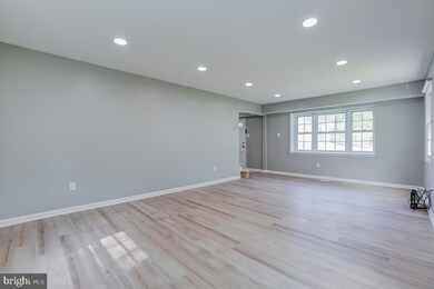 13027 Victoria Heights Dr, Bowie, MD 20715 - photo 2