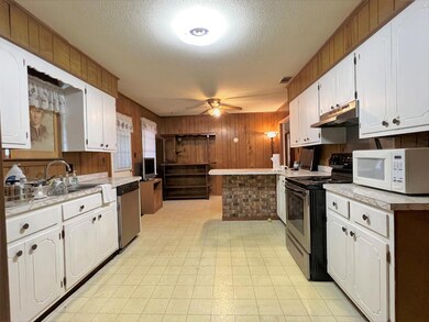 46 Calhoun Rd, Laurel, MS 39443 - photo 6