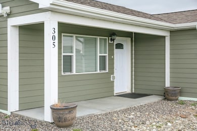 305 Lathrop St W, Clyde Park, MT 59018 - photo 3