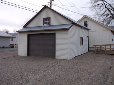 427 N Main St, Princeton, IL 61356 - photo 6