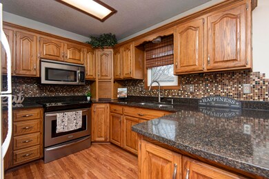 1406 Windsor Ct, Nixa, MO 65714 - photo 6