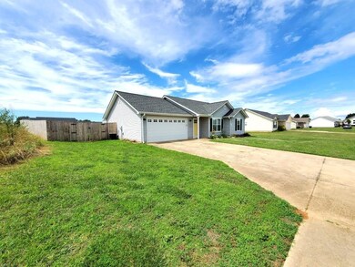 541 Mountain View Rd, Boiling Springs, SC 29316 - photo 3