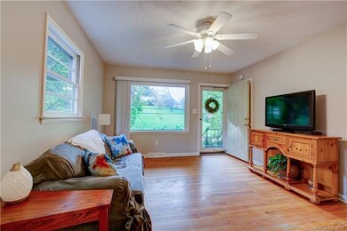 228 School Rd E, Asheville, NC 28803 - photo 2