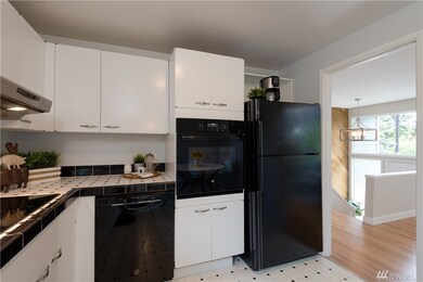 9711 228th Place SW, Edmonds, WA 98020 - photo 6