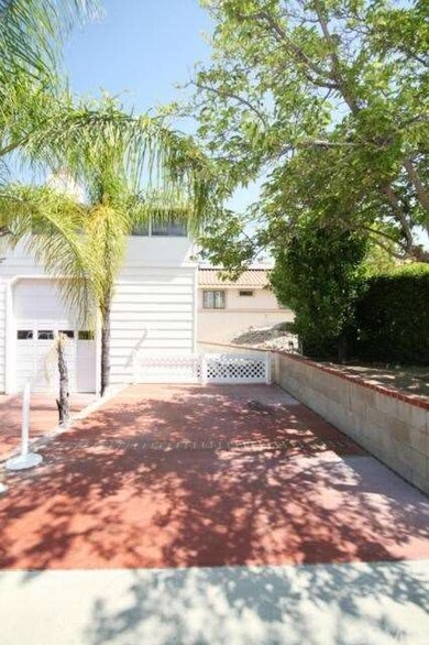 22570 Calcutta Dr, Canyon Lake, CA 92587 - photo 3