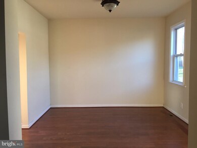 321 Spruce Ave, Gloucester City, NJ 08030 - photo 5