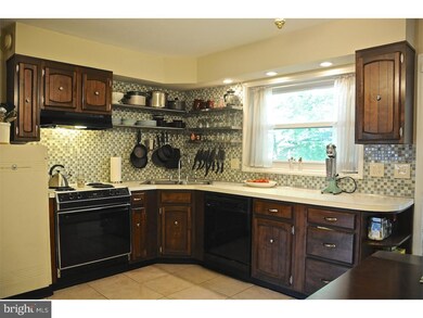 1006 E Willow Run Dr, Wilmington, DE 19805 - photo 4