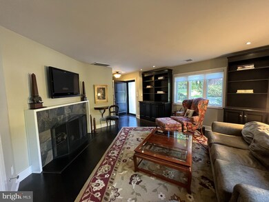 304 Skyhill Rd, Alexandria, VA 22314 - photo 6