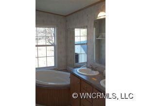 12 Shadow Creek Ln, Asheville, NC 28806 - photo 7