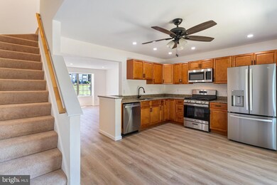 1985 Winslow Ct, Woodbridge, VA 22191 - photo 3