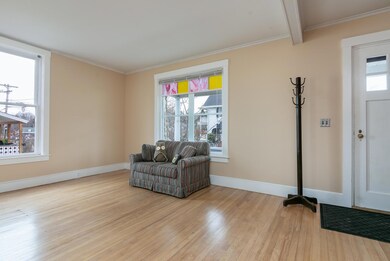 25 Cushing St Brunswick ME-large-006-015
