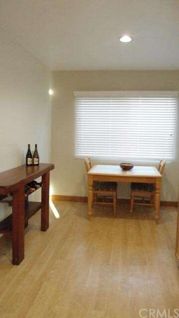 Eat-in kitchen