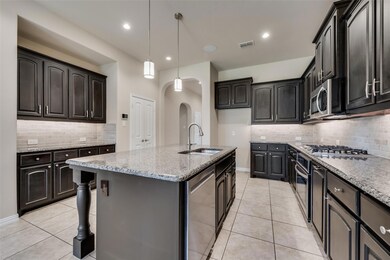 3917 Crosstrees Dr, Lake Dallas, TX 75065 - photo 2