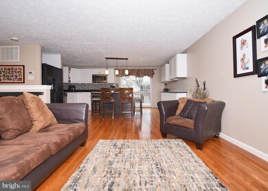 7 Hillsleigh Ct, Nottingham, MD 21236 - photo 5