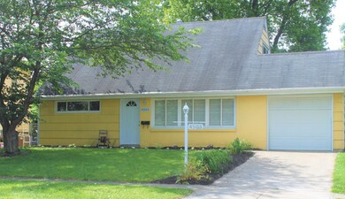 4503 Dundee Ave, Columbus, OH 43227 - photo 2