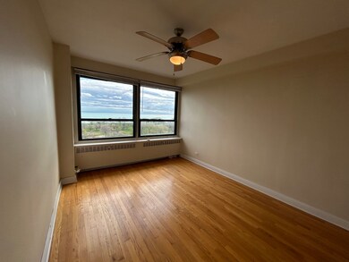 4180 N Marine Dr unit 1207, Chicago, IL 60613 - photo 5