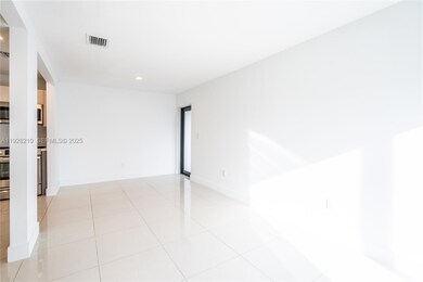 1985 Bay Dr unit 113, Miami Beach, FL 33141 - photo 4