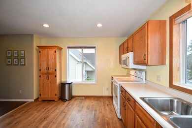 640 Jefferson Dr, Zumbrota, MN 55992 - photo 5