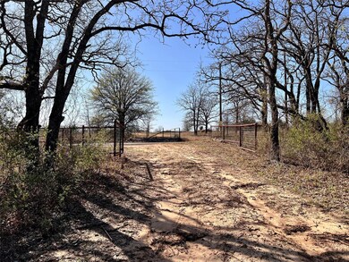 1978 Cain Ln, Weatherford, TX 76088 - photo 2