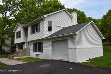 1158 Steele Cir, Bushkill, PA 18324 - photo 2