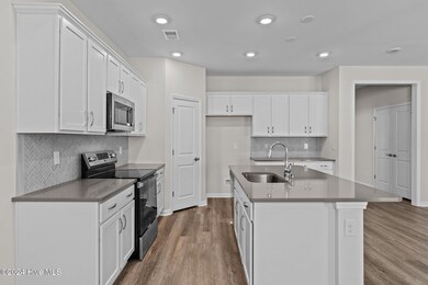 622 Lemming Ln SE, Bolivia, NC 28422 - photo 5