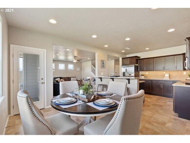 5222 Squirrel St, Springfield, OR 97478 - photo 6