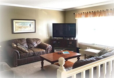 211 Jayhawk Ct, Lansing, KS 66043 - photo 4