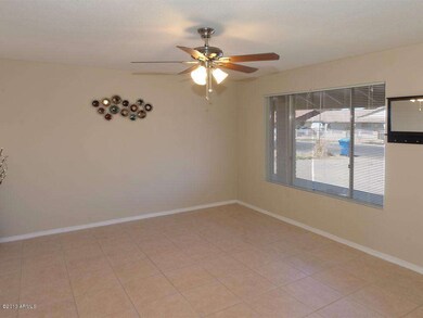 006_Living Room