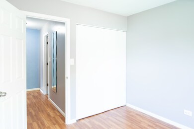 1331 N Glen Cir unit D, Aurora, IL 60506 - photo 7