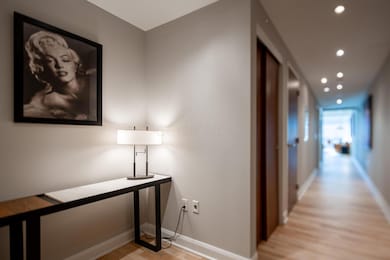 Carlyle's Watch unit 803, Columbus, OH 43215 - photo 2