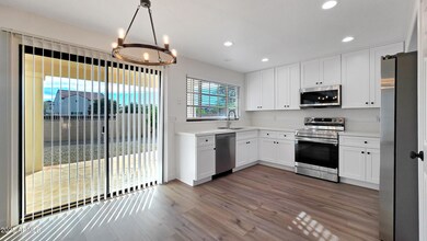 2119 W Tracy Ln, Phoenix, AZ 85023 - photo 6